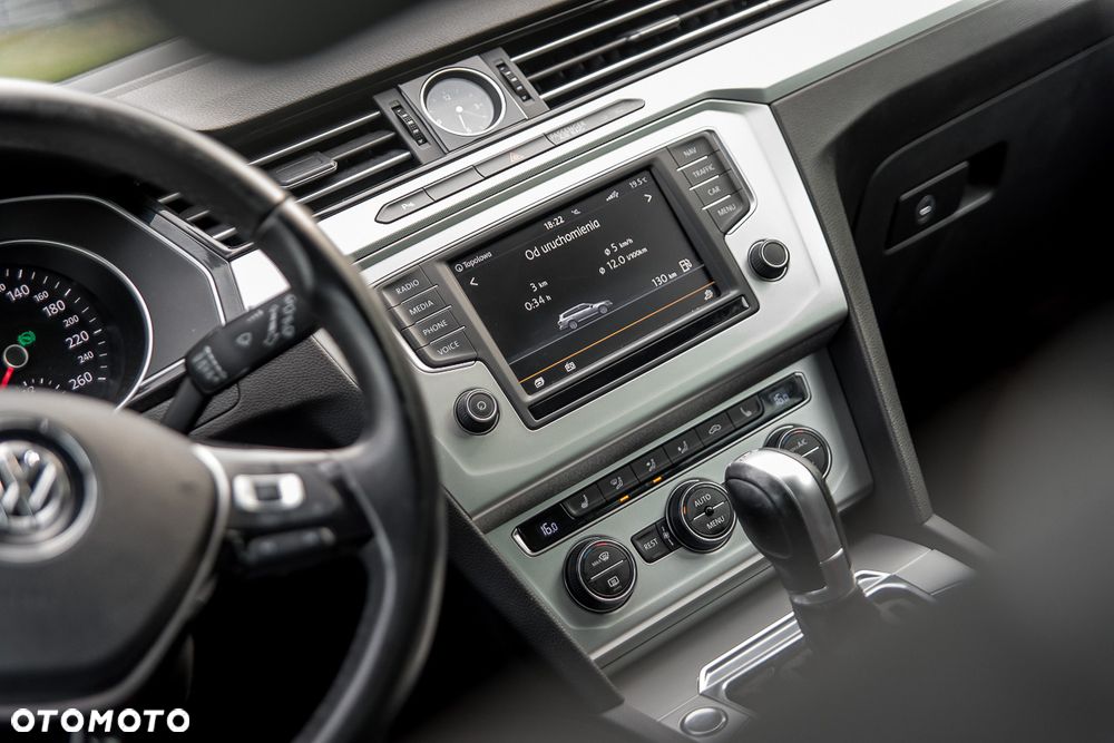 Volkswagen Passat 2.0 TDI BMT Comfortline DSG - 31