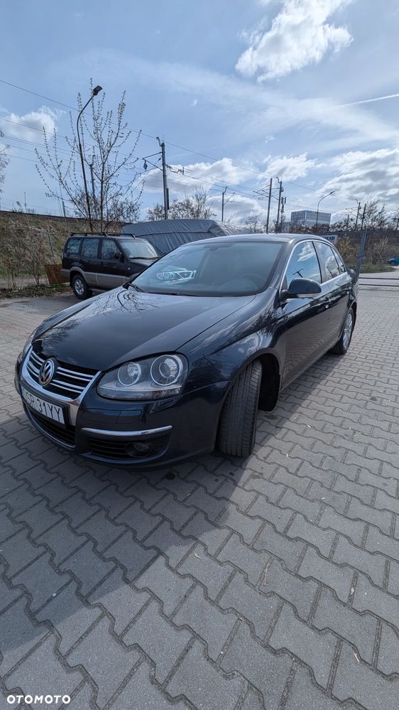 Volkswagen Jetta 1.6 TDI DPF Comfortline - 2