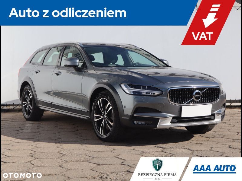 Volvo V90 Cross Country - 2