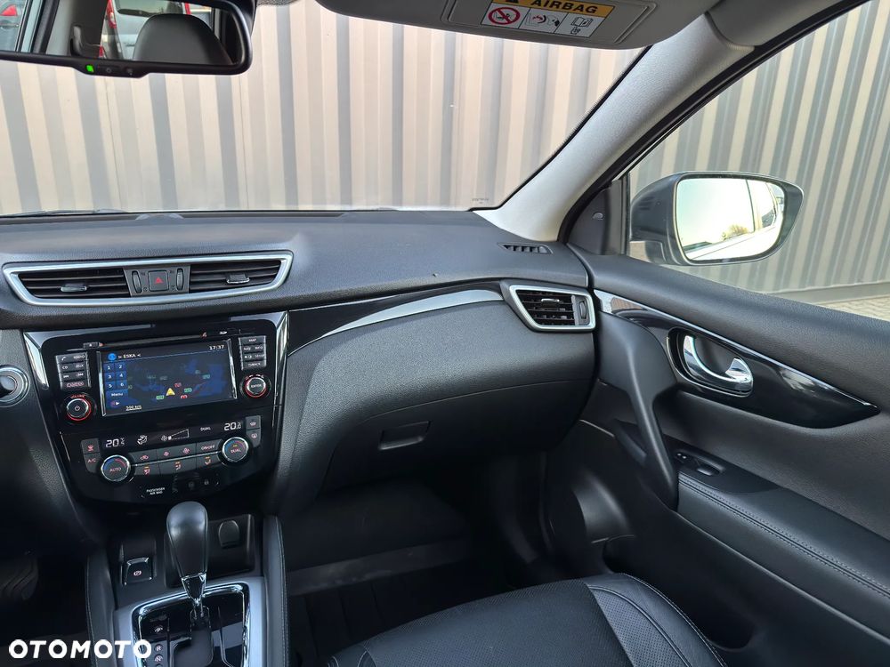 Nissan Qashqai 1.6 Tekna CVT - 24