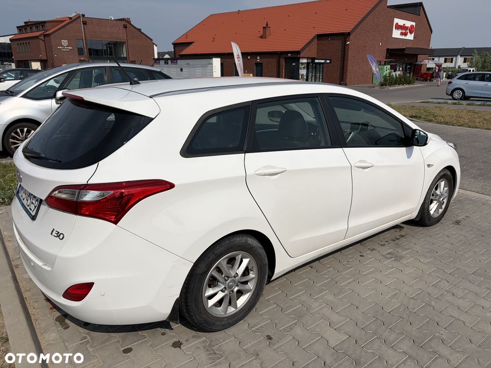 Hyundai i30 1.6 CRDi Classic + - 5