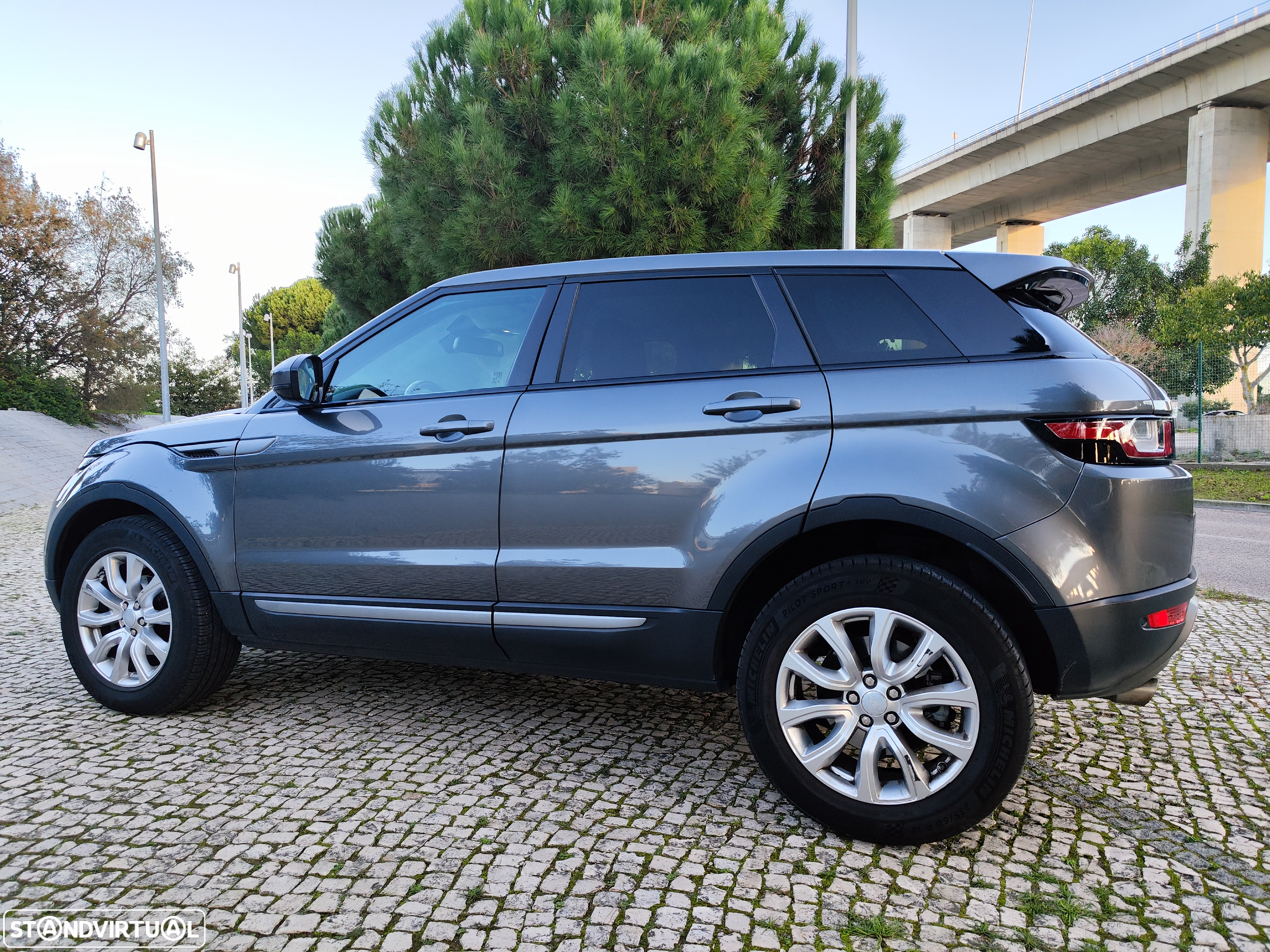 Land Rover Range Rover Evoque 2.0 D150 - 12