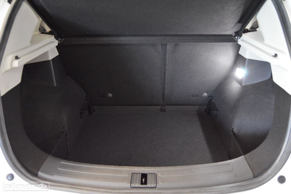 MG ZS EV 72.6 kWh Luxury - 17