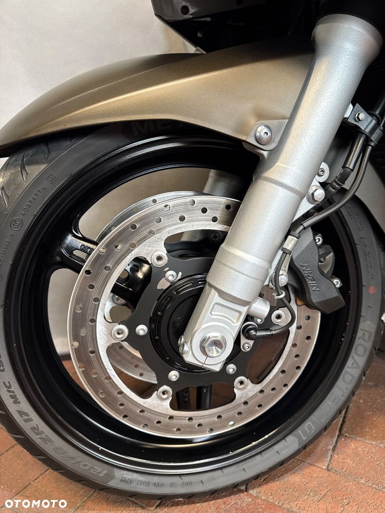 Yamaha FJR - 9