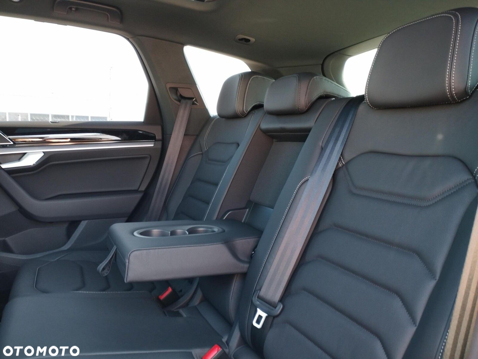 Volkswagen Touareg - 16