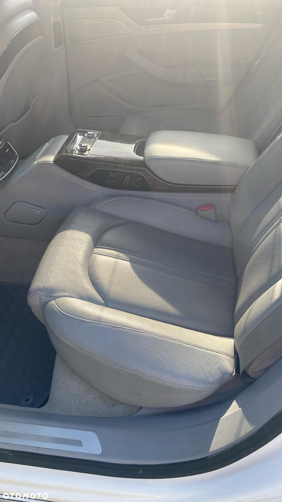 Audi A8 4.2 FSI L Quattro - 17