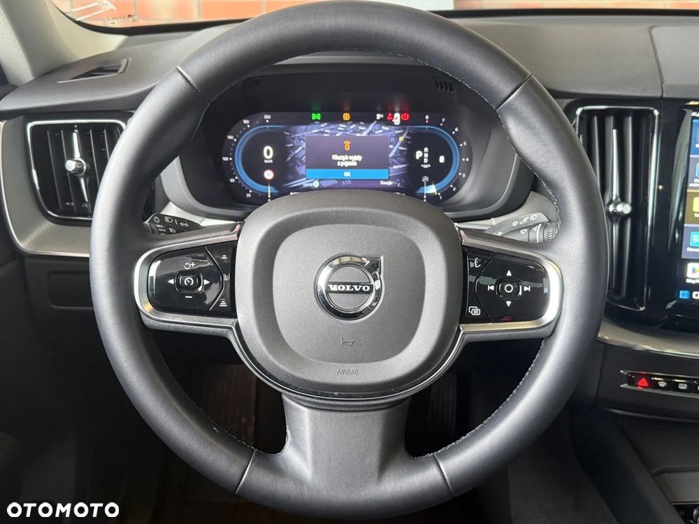 Volvo XC 60 B5 B AWD Plus Bright - 18