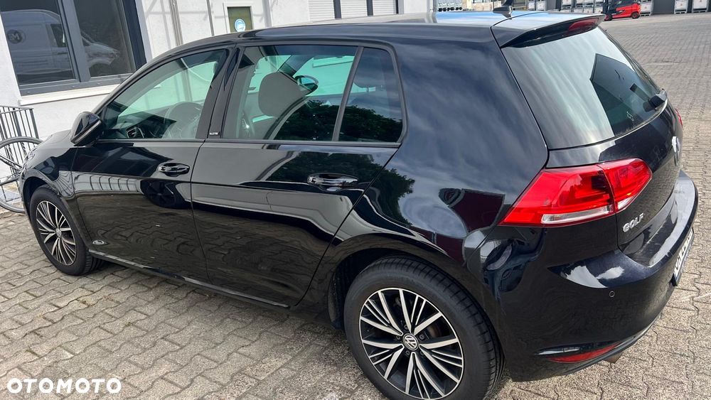 Volkswagen Golf 1.6 TDI BlueMotion Technology Allstar - 4
