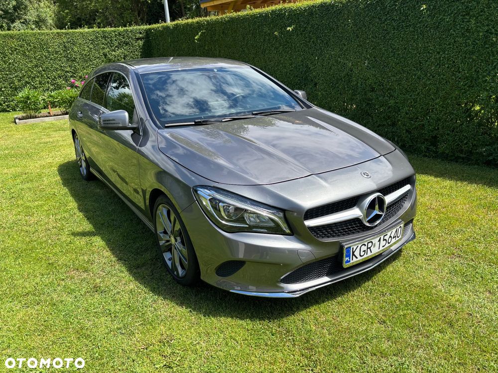Mercedes-Benz CLA 180 7G-DCT - 2