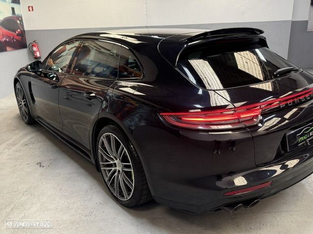 Porsche Panamera 4 E-Hybrid Platinum Edition - 4