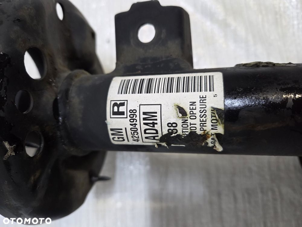 MCPHERSON ZWROTNICA PRAWY PRZÓD OPEL KARL 1.0  42504998 - 8