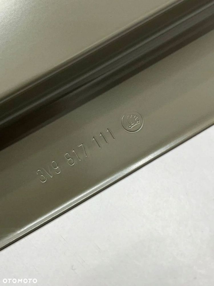 Skoda Superb 3V9 kombi Nowe poszycie Dachu Panorama 3V9817111 - 12