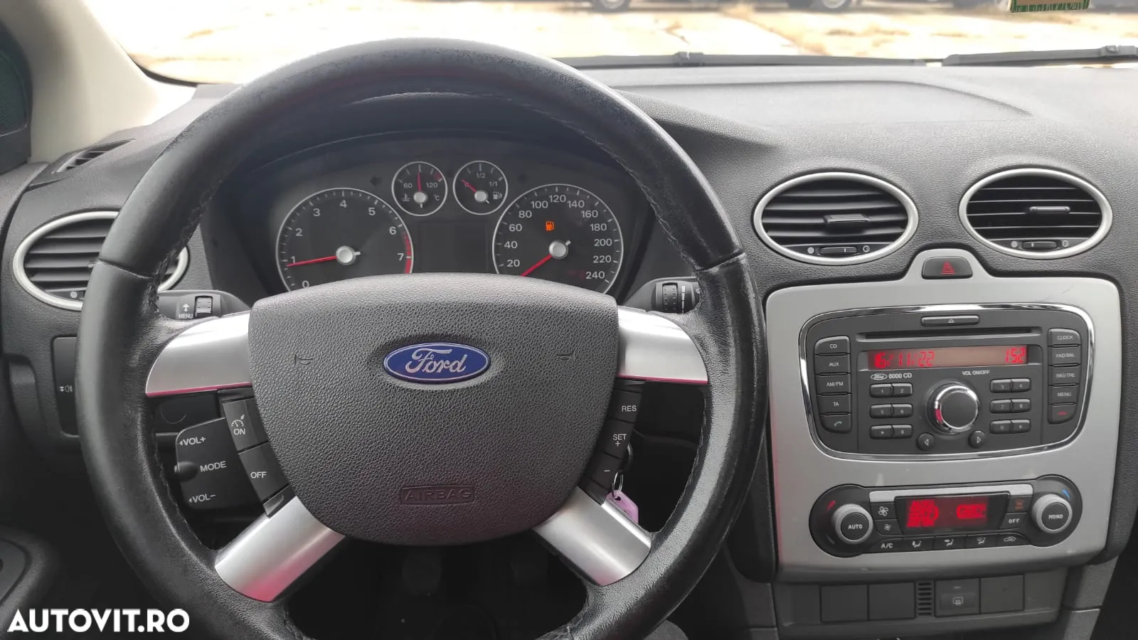 Ford Focus 1.6i Trend - 9