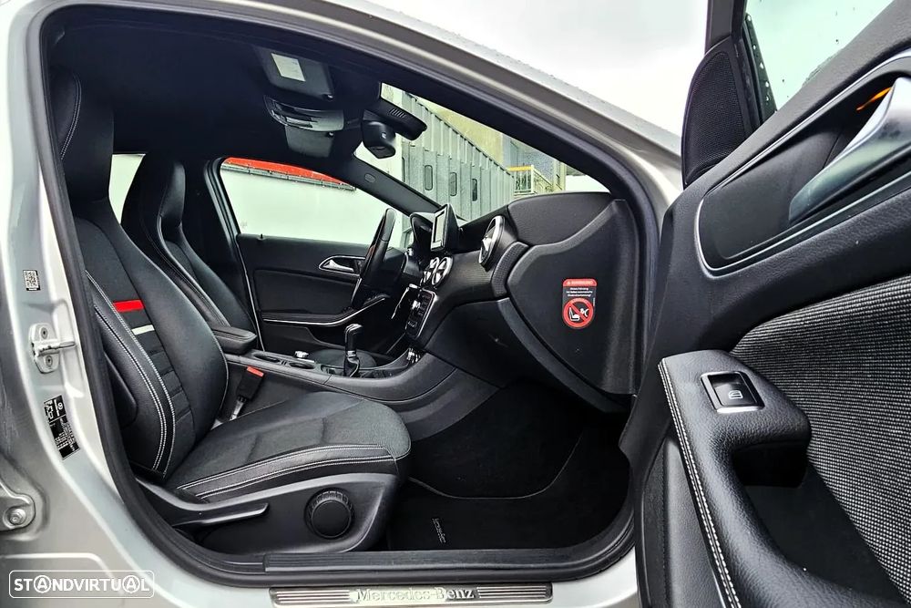 Mercedes-Benz A 180 (BlueEFFICIENCY) - 18