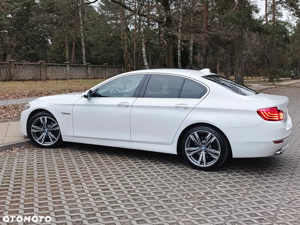 BMW Seria 5 520d Luxury Line - 13