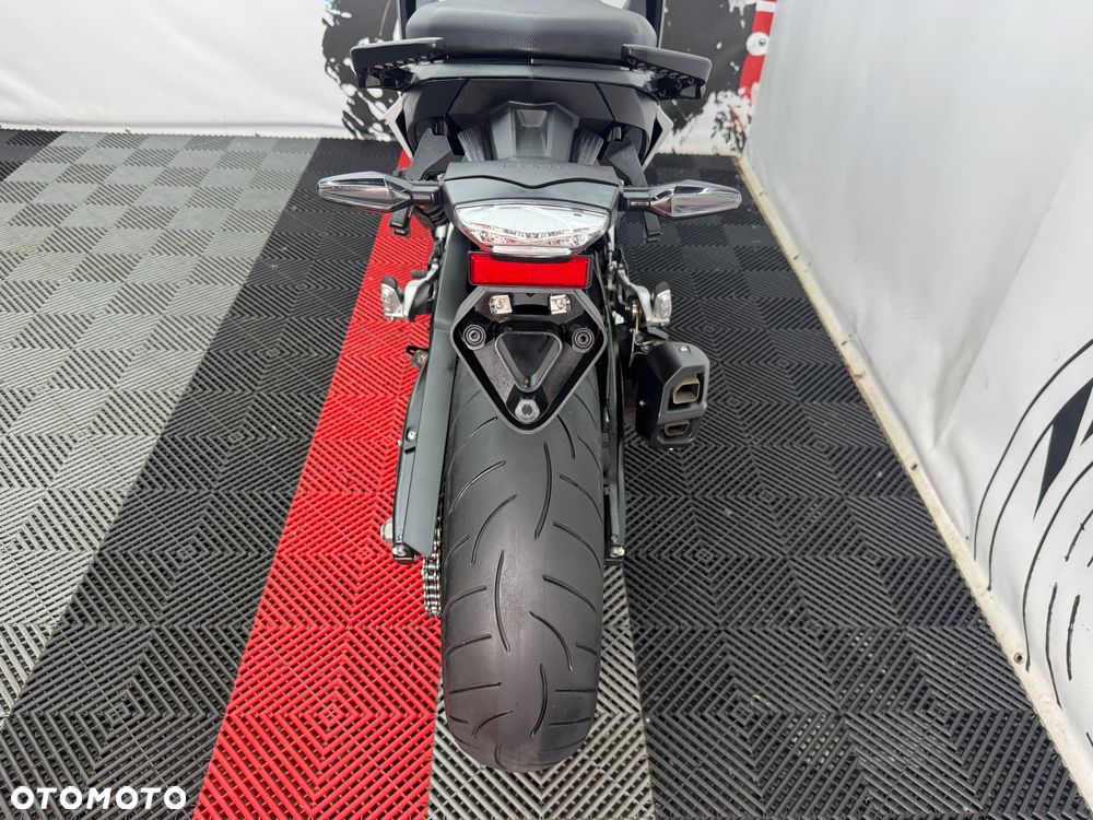 BMW XR - 19