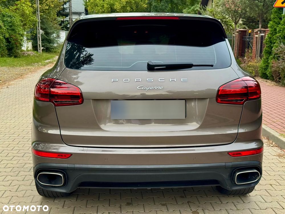 Porsche Cayenne Platinum Edition - 12