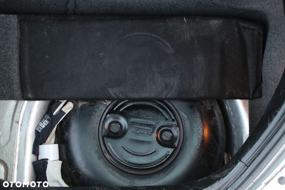 Volkswagen New Beetle - 14