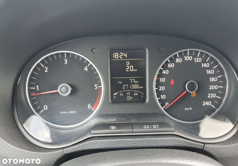 Volkswagen Polo - 22