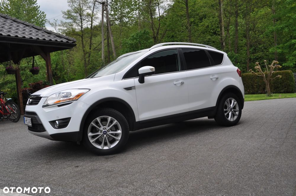 Ford Kuga 2.0 TDCi 2x4 Titanium - 8