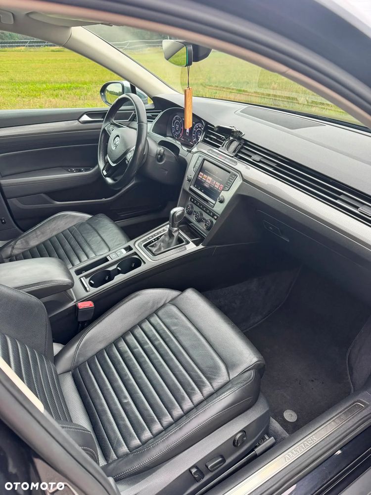 Volkswagen Passat Alltrack - 14