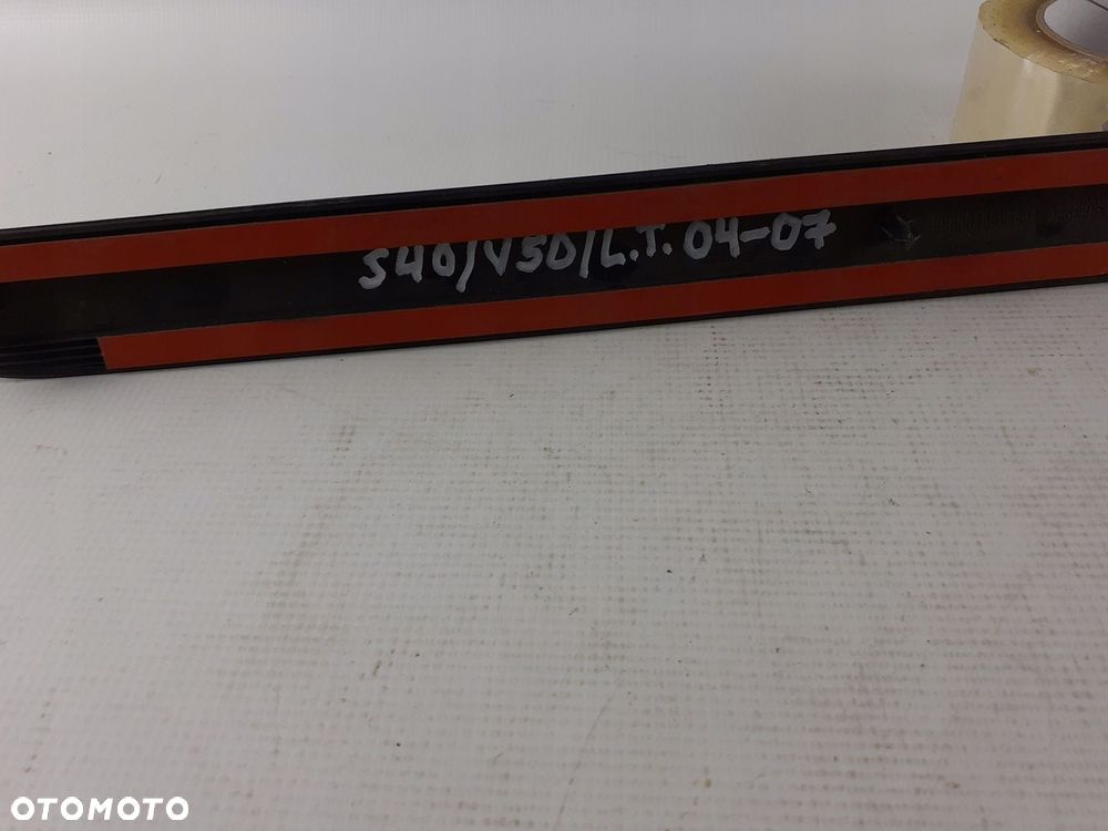 Listwa drzwi lewa tył Volvo S40 V50 2004-2007 rok. - 2