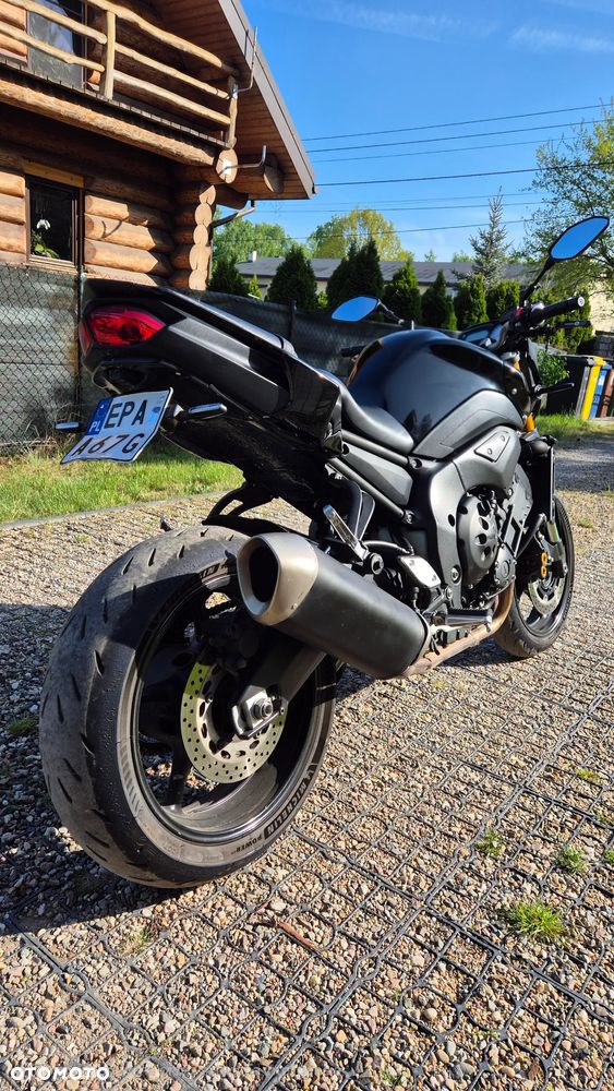 Yamaha FZ8 - 4