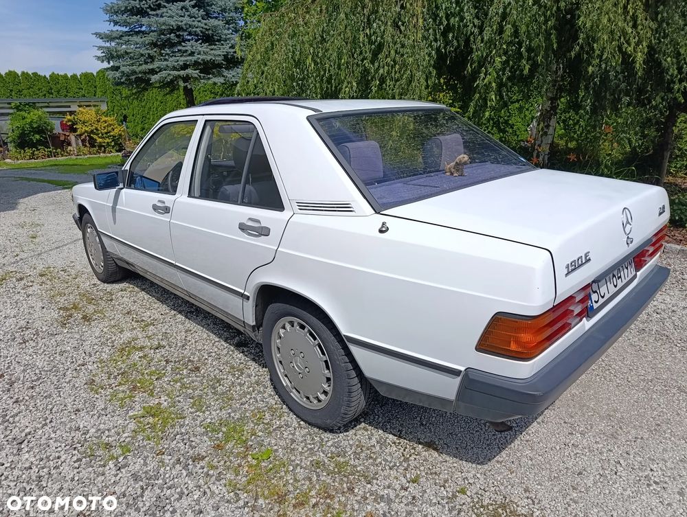 Mercedes-Benz W201 (190) - 2