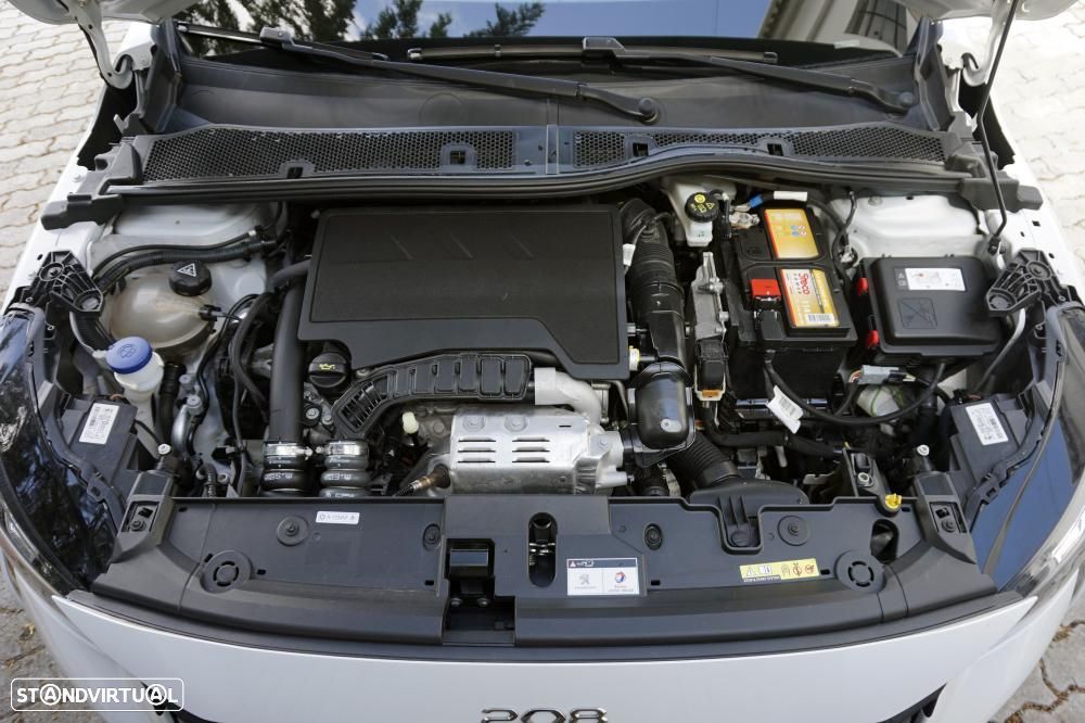 Peugeot 208 1.2 PureTech Allure Pack EAT8 - 28