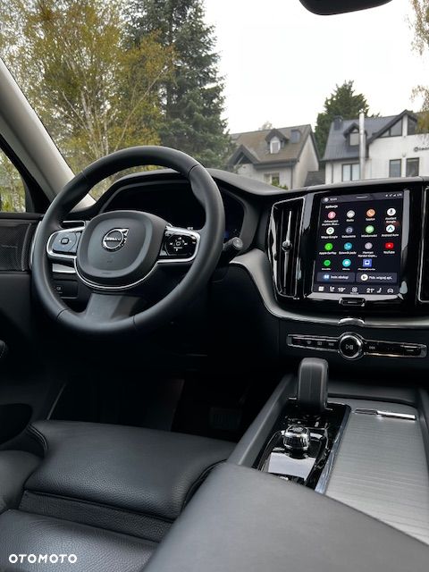 Volvo XC 60 B4 B Plus Dark - 5