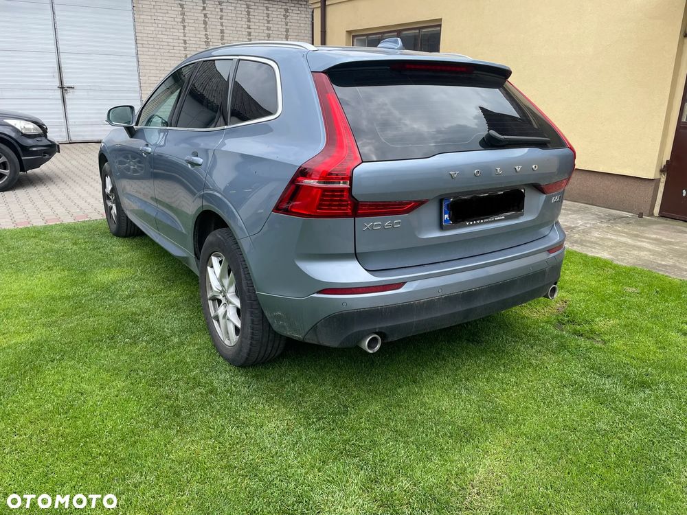 Volvo XC 60 D5 AWD Momentum - 3