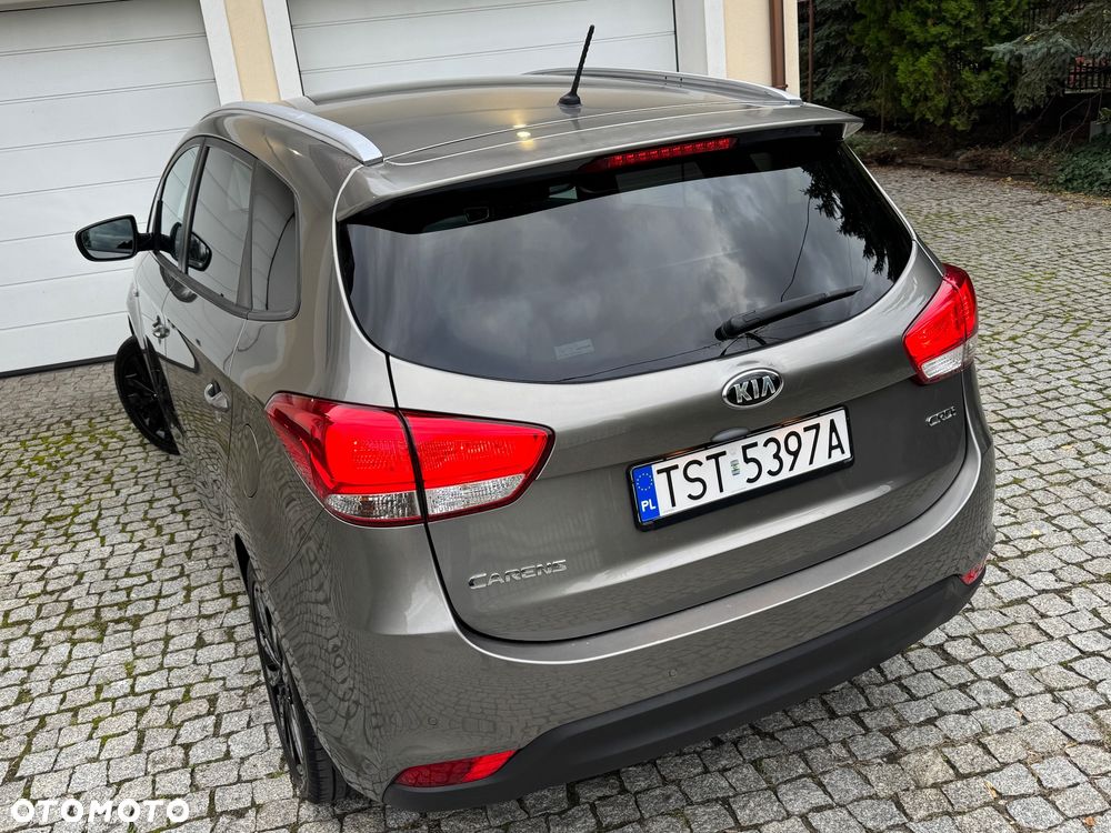 Kia Carens 1.7 CRDi L DCT - 13