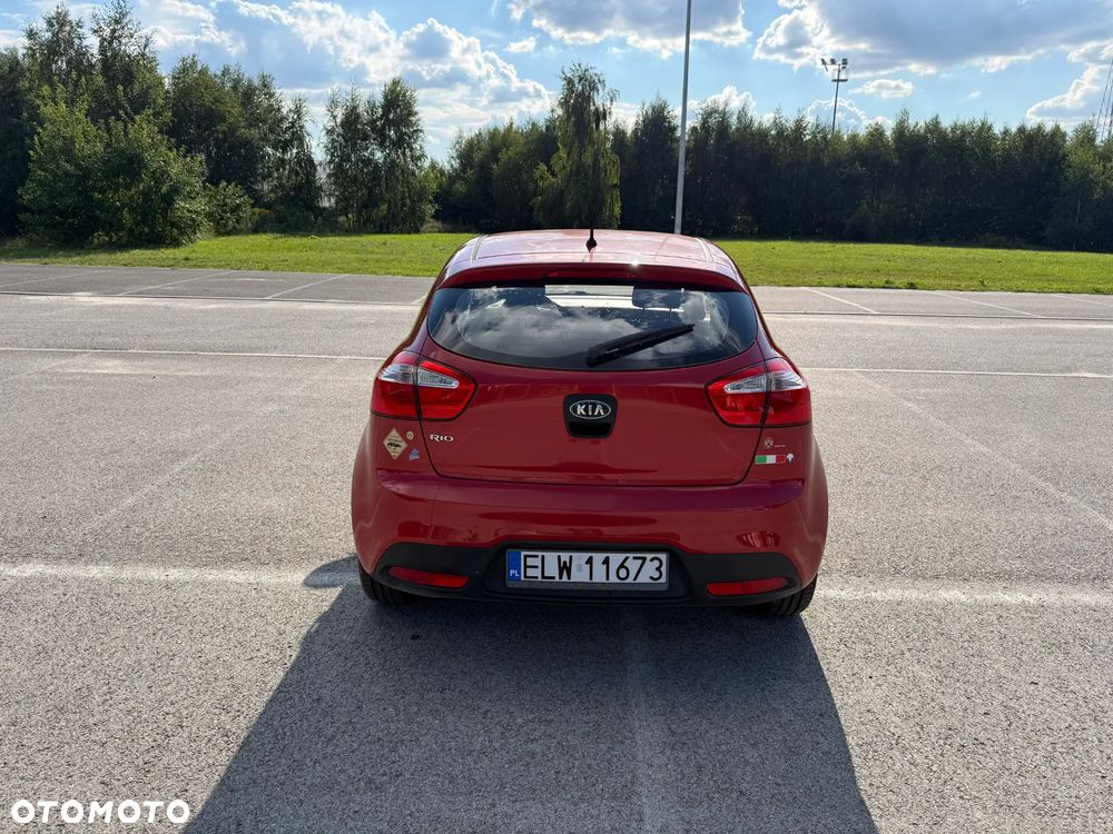 Kia Rio - 5