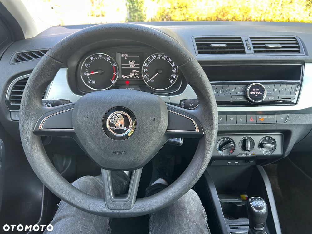 Skoda Fabia 1.0 MPI Ambition - 23
