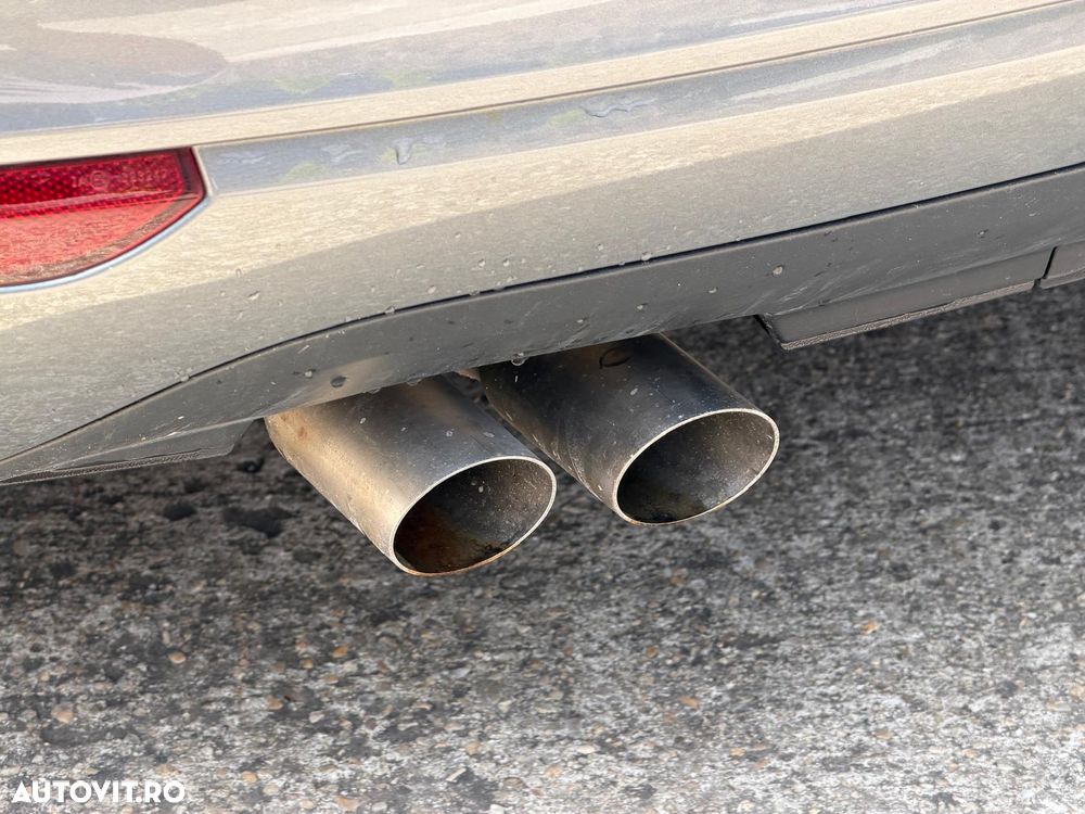 Volkswagen Golf 2.0 TDI DPF BlueMotion Technology MATCH - 23