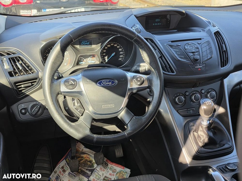 Ford Kuga - 5