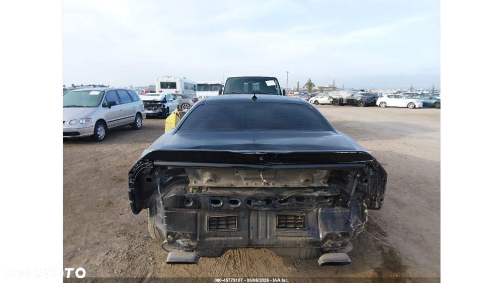 Dodge Challenger 5.7 R/T - 8