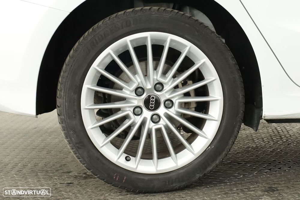 Audi A3 Sportback 40 TFSIe Advanced - 5