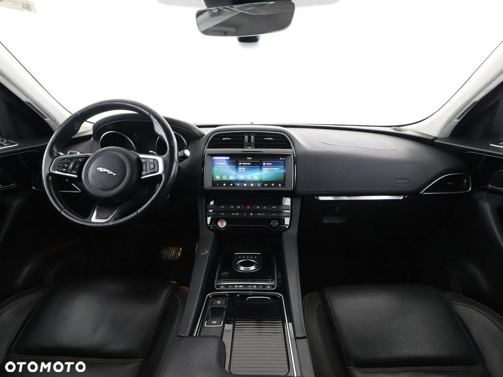 Jaguar F-Pace 20d AWD Prestige - 16