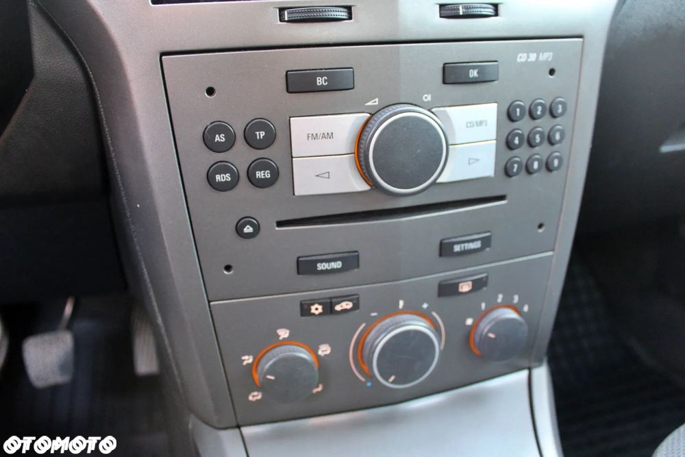 Opel Astra 1.9 CDTI DPF Edition - 27