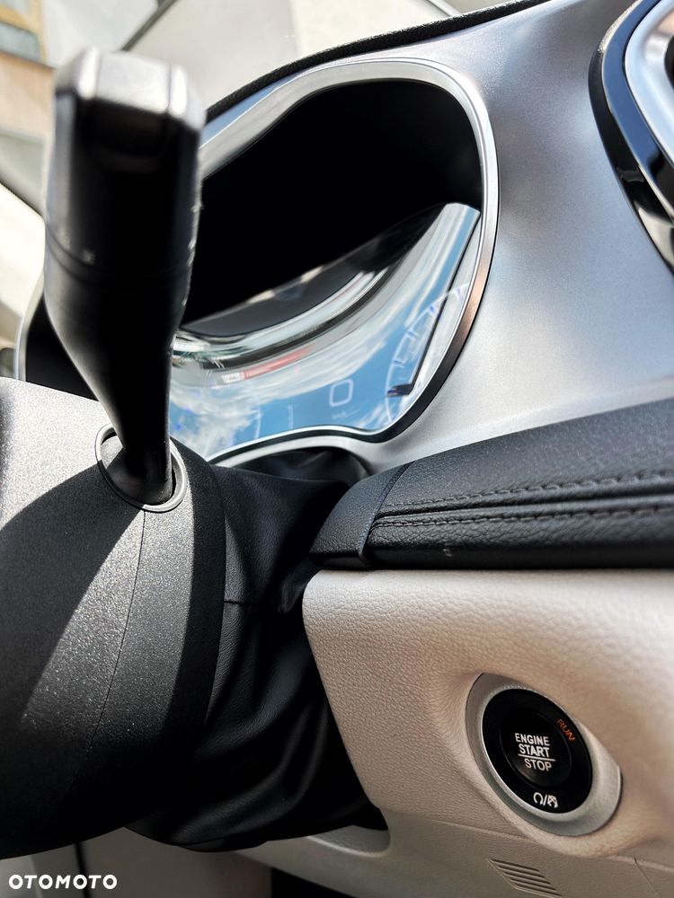 Chrysler Pacifica - 24