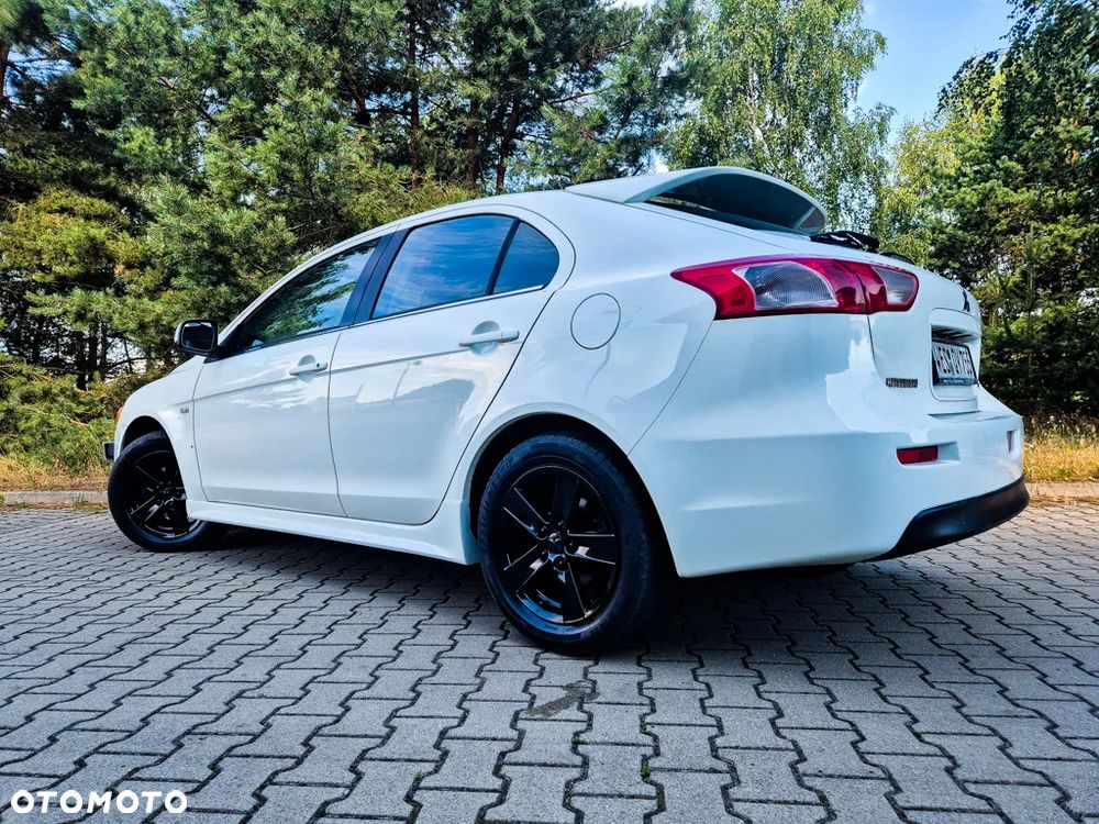 Mitsubishi Lancer 1.8 Intense - 11