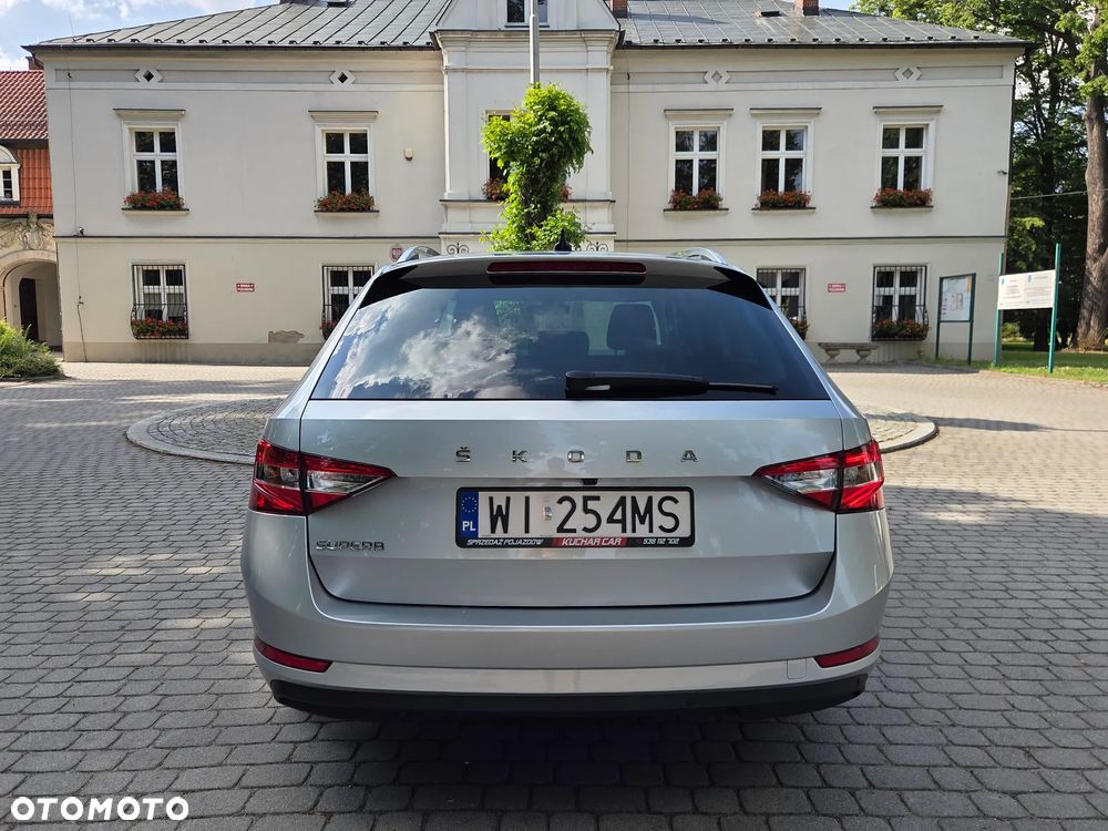 Skoda Superb 2.0 TDI SCR Ambition DSG - 11