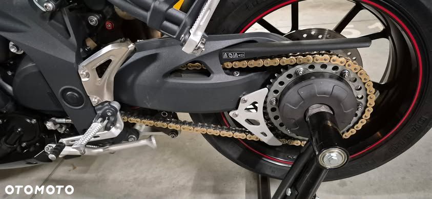 Triumph Speed Triple - 8