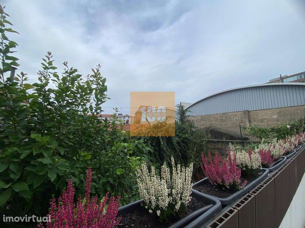 T0+1 com terraço na Baixa do Porto - Grande imagem: 4/19