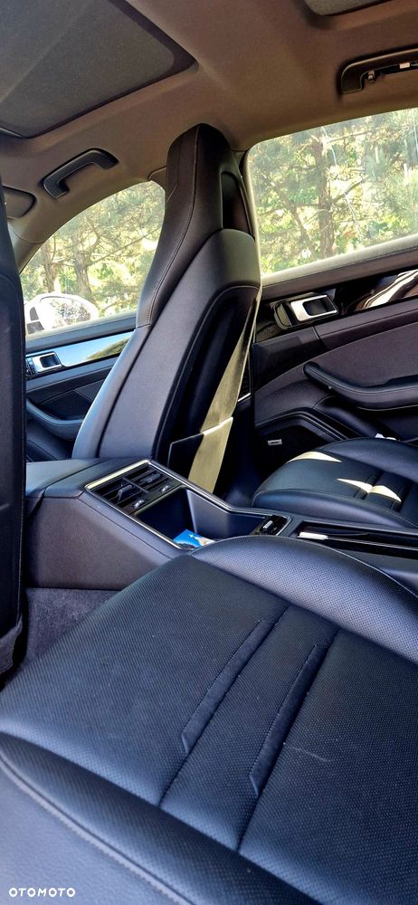 Porsche Panamera 4 - 21