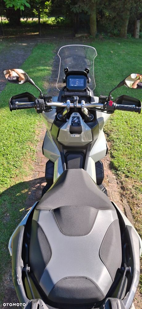 Honda ADV350 - 9