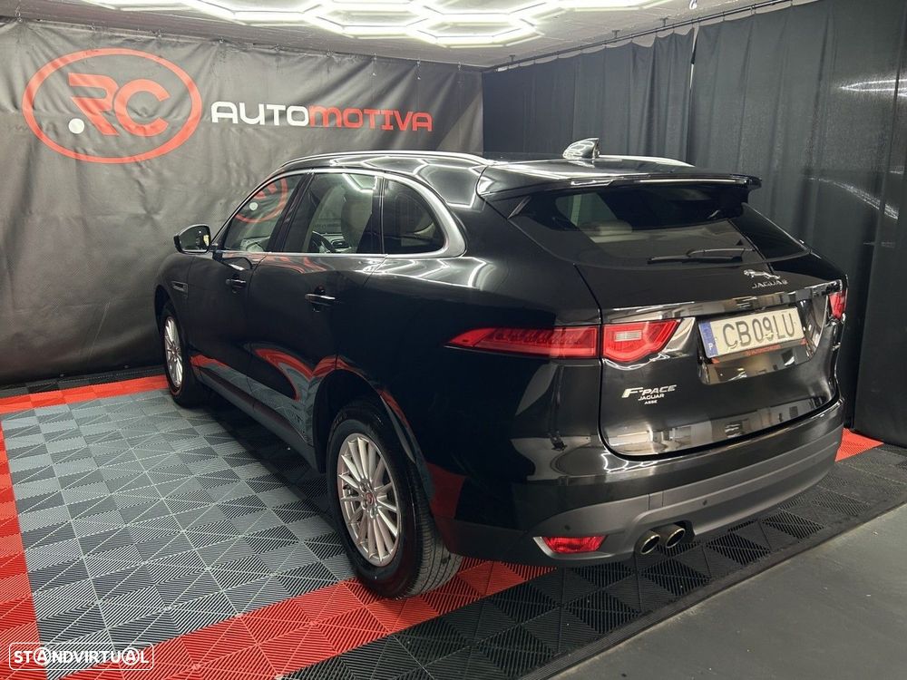 Jaguar F-Pace 2.0 i4D Portfolio Aut. - 7