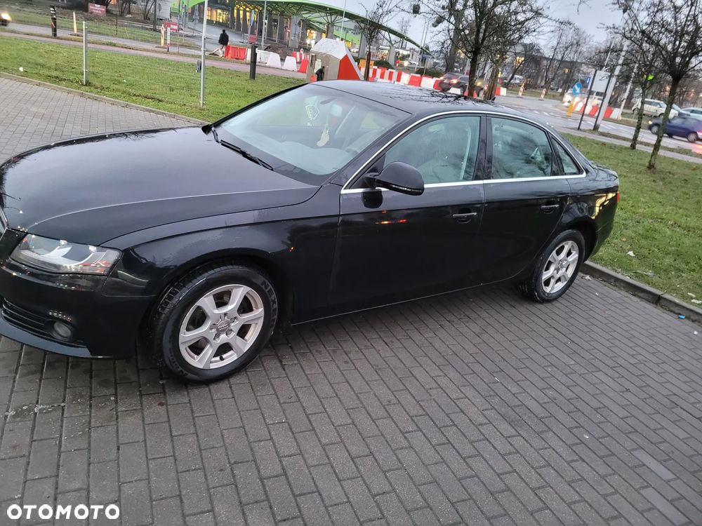 Audi A4 Limousine - 11