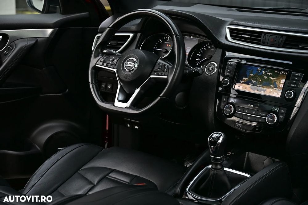 Nissan Qashqai 1.7 dCi TEKNA+ - 8